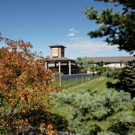 R&R Inn & Suites Camrose Exterior photo